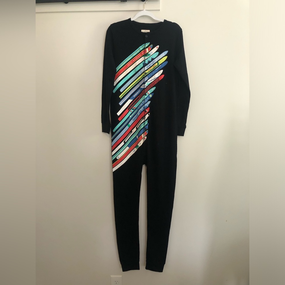 Arborist thermal ski printed one piece pajamas EUC 2625